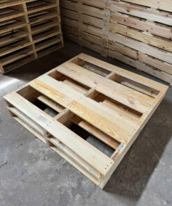 Gỗ thông nguyên liệu