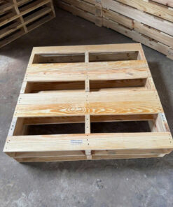 Pallet gỗ thông